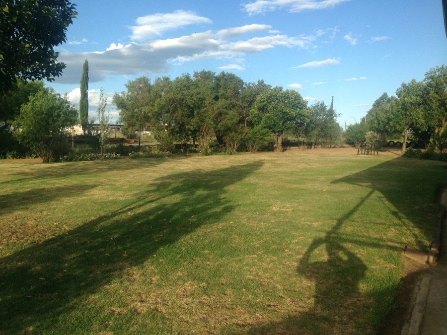 5 Bedroom Property for Sale in Lakeview Free State